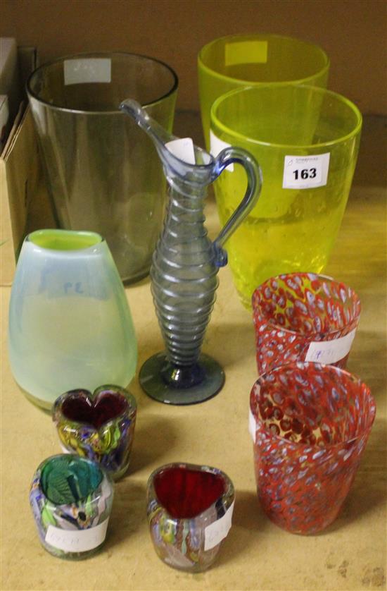 10 art glass vessels(-)